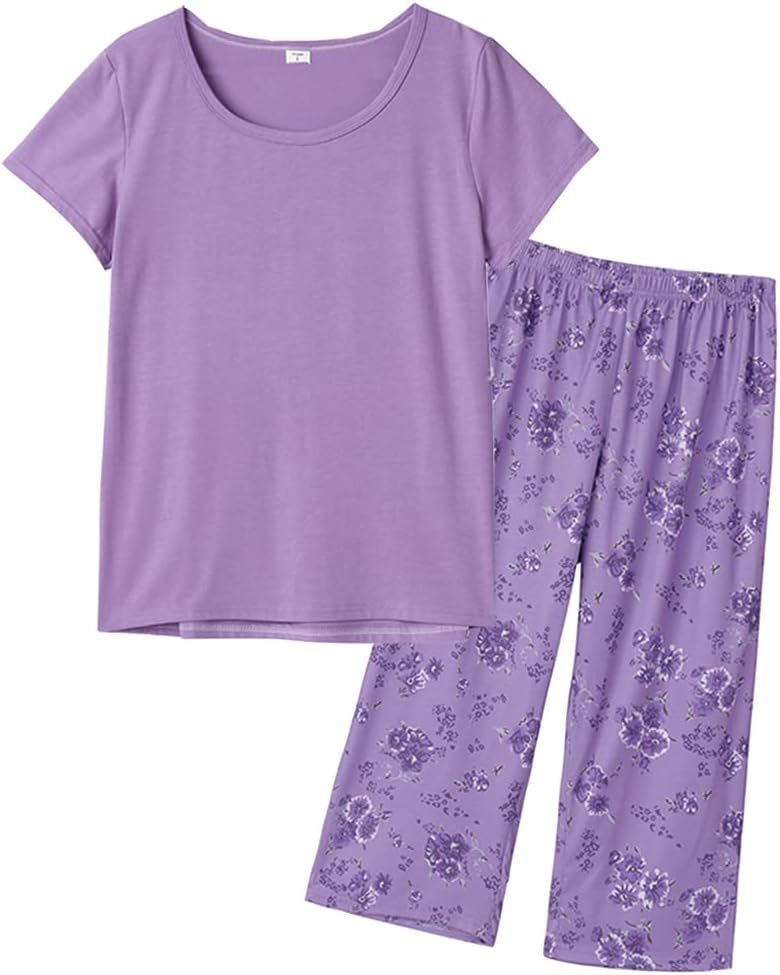 YIJIU Women’s Short Sleeve Tops and Capri Pants Cute Cartoon Print Pajama Sets (Available in Plus Size)