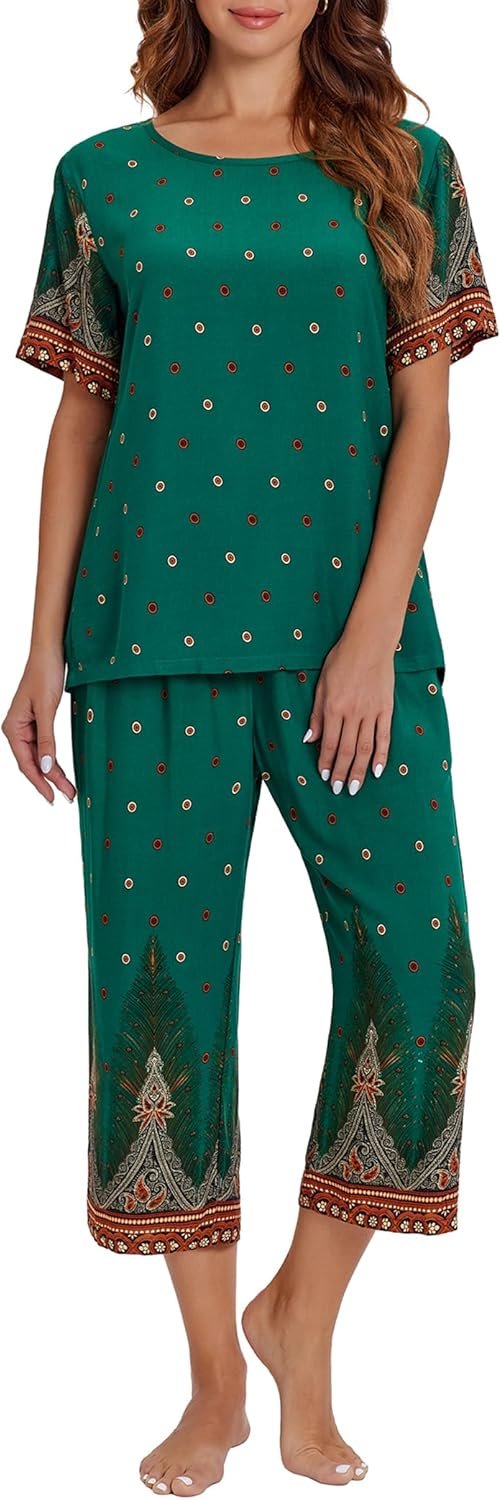 Ekouaer Women’s Two Piece Lounge Set Short Sleeve Shirt and Capri Pants Mumu Pajama with Pockets Loungewear Pjs Sets S-2XL